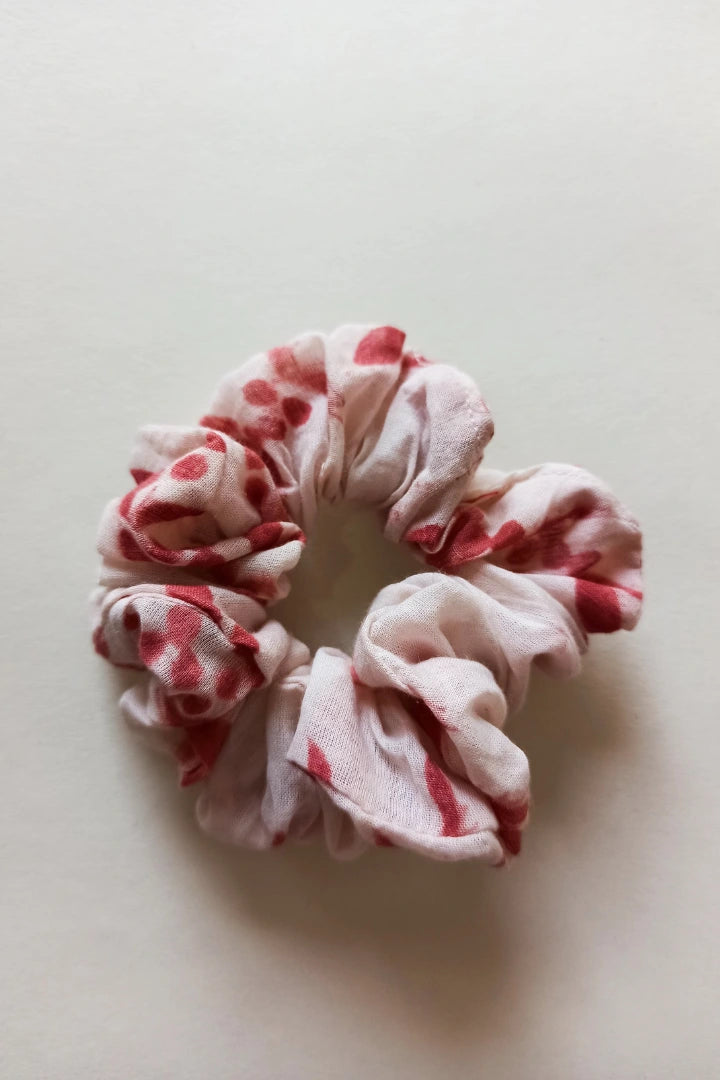 ilamra hand block printed naturally dyed organic cotton Off-white and blush pink upcycled cotton chic scrunchie