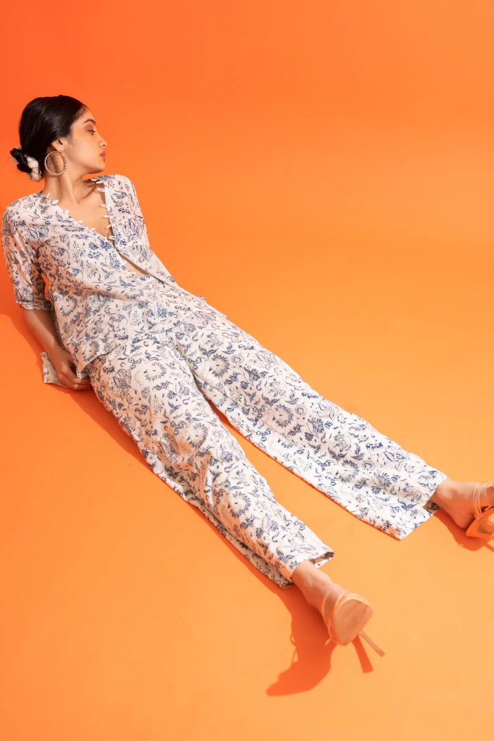 Ilamra hand block printed organic cotton naturally dyed Indigo and off-white plunging v-neck jacket