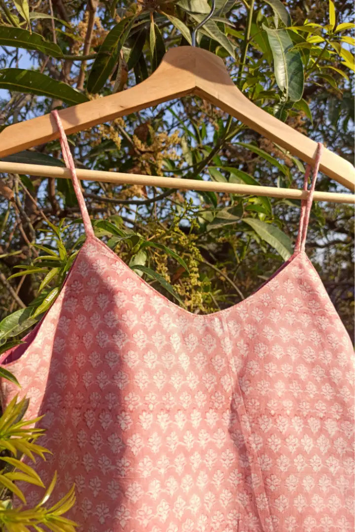 Ilamra sustainable clothing organic cotton pink hand block printed crop top