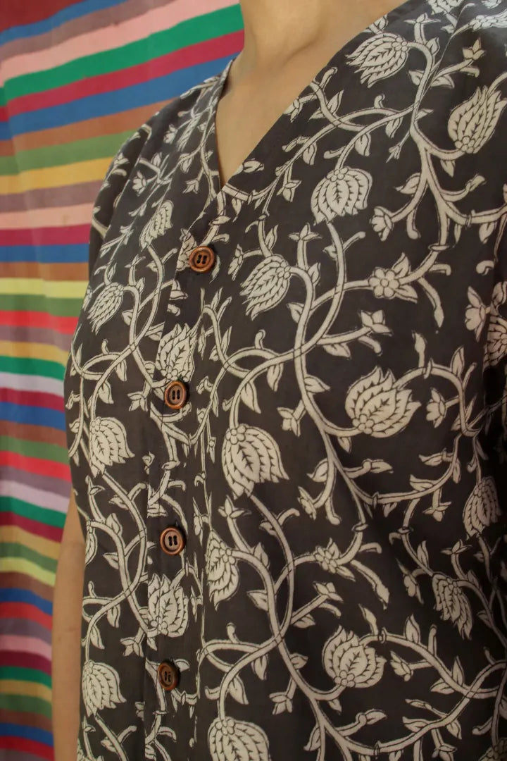 Ilamra kalamkari craft hand block printed organic cotton black and beige vest