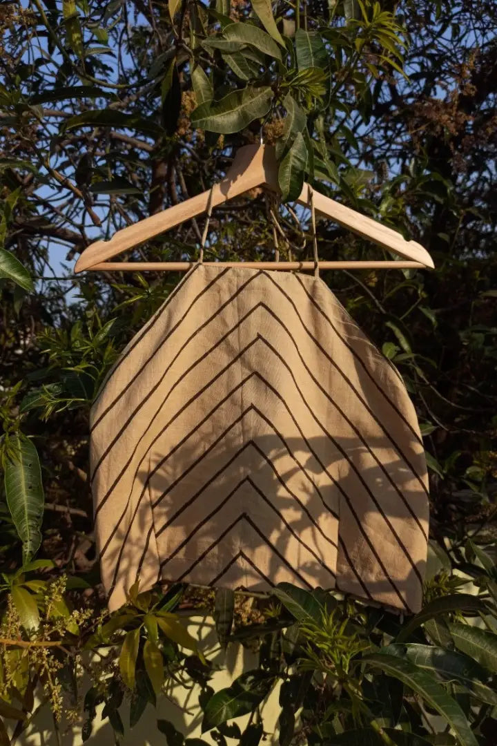 Ilamra sustainable clothing organic cotton black and beige hand block printed halter top