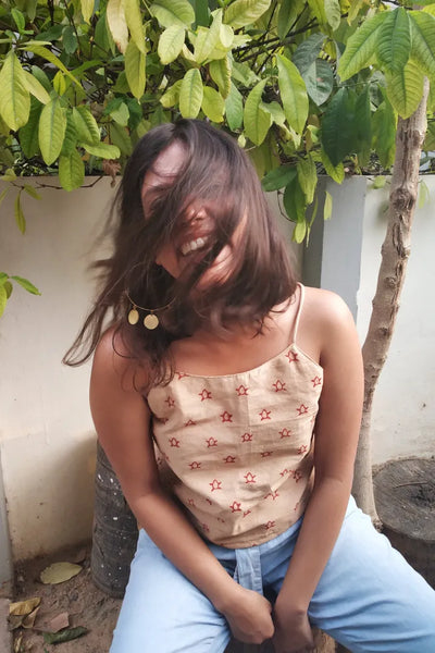 Scarlet Turtle Crop Top