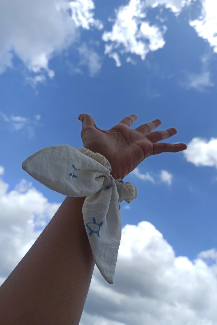 Ilamra hand block printed sustainably made naturally dyed Off-white and Indigo scrunchie