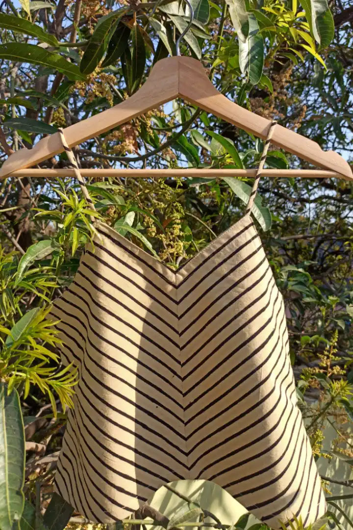 Ilamra sustainable clothing organic cotton beige and black hand block printed top