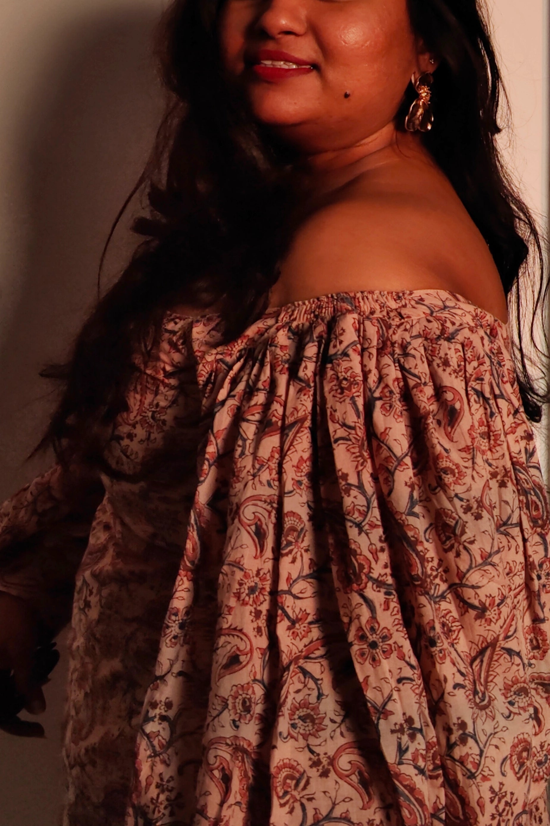 Ilamra hand block printed Kalamkari art organic cotton naturally dyed in deep indigo, madder red and rosy pink, puffy sleeves, elegant, classy, beautiful, bodycon dress