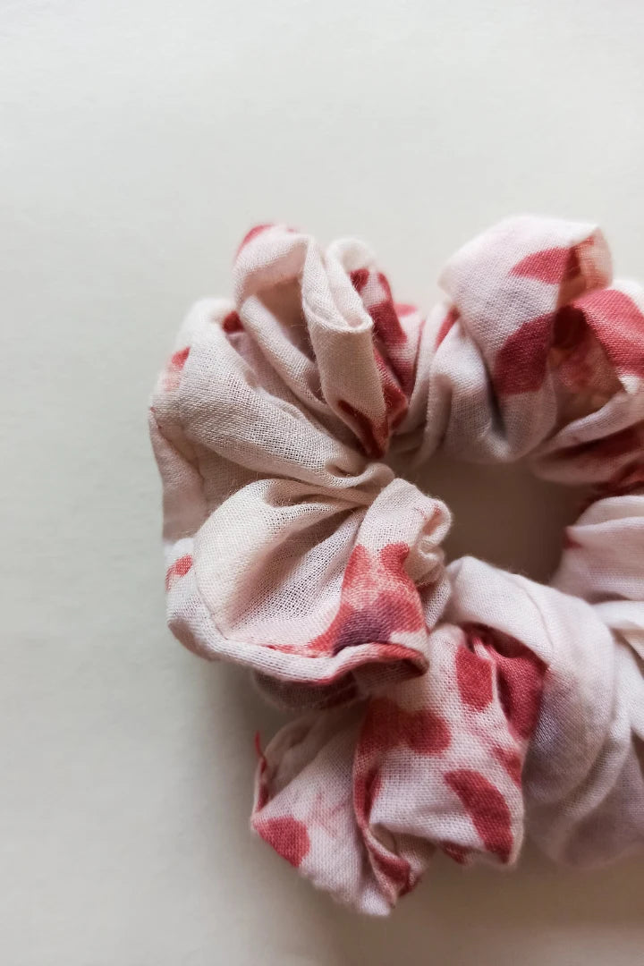 ilamra hand block printed naturally dyed organic cotton Off-white and blush pink upcycled cotton chic scrunchie