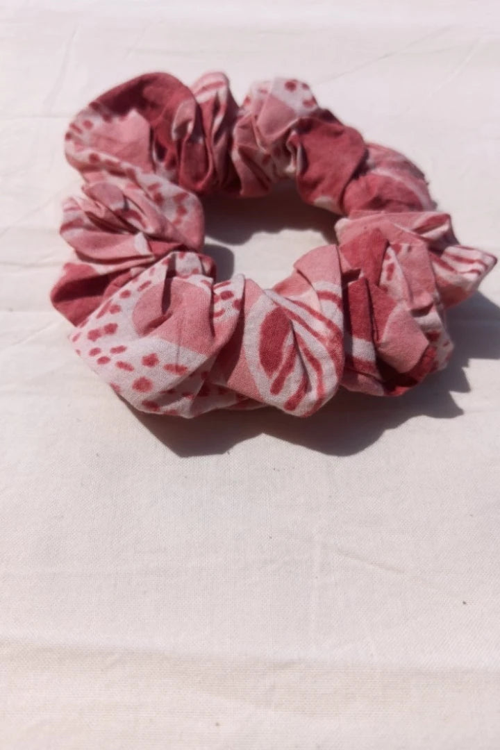 Ilamra sustainable clothing organic cotton Pink and Red hand block printed mini scrunchie
