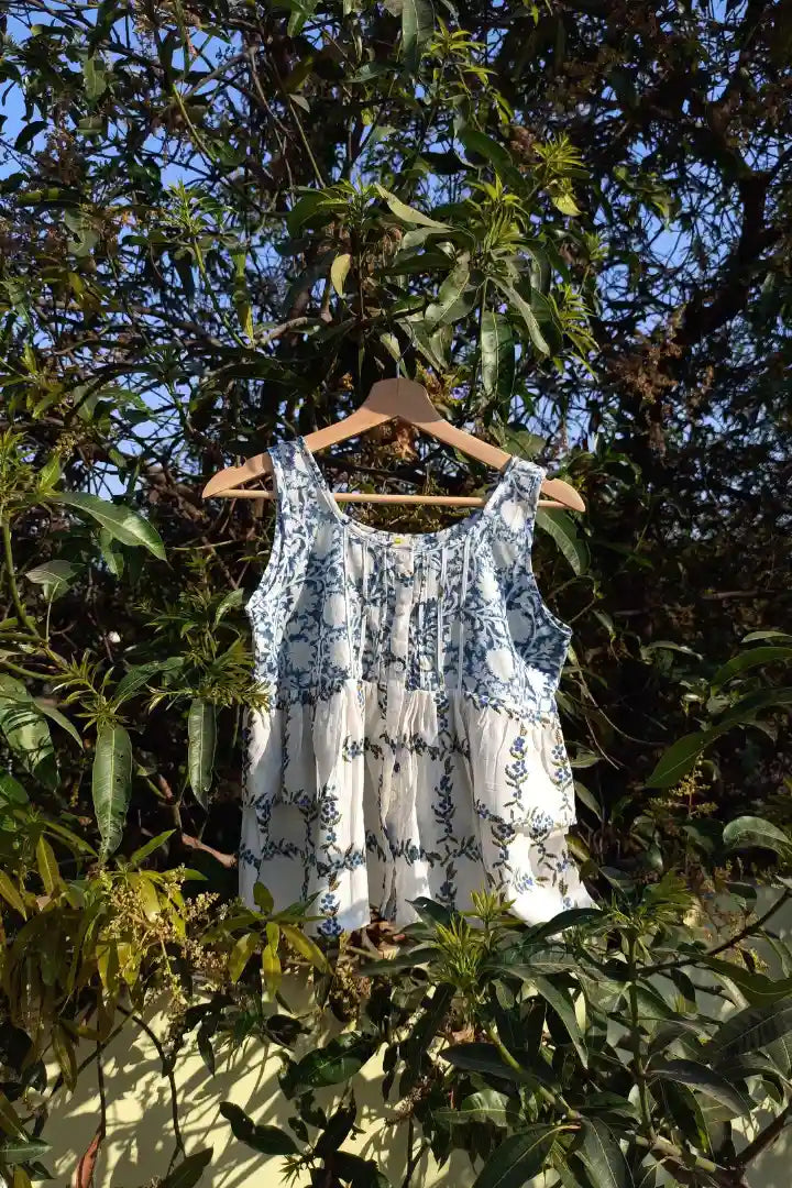 Ilamra sustainable clothing organic cotton off-white and indigo hand block printed top