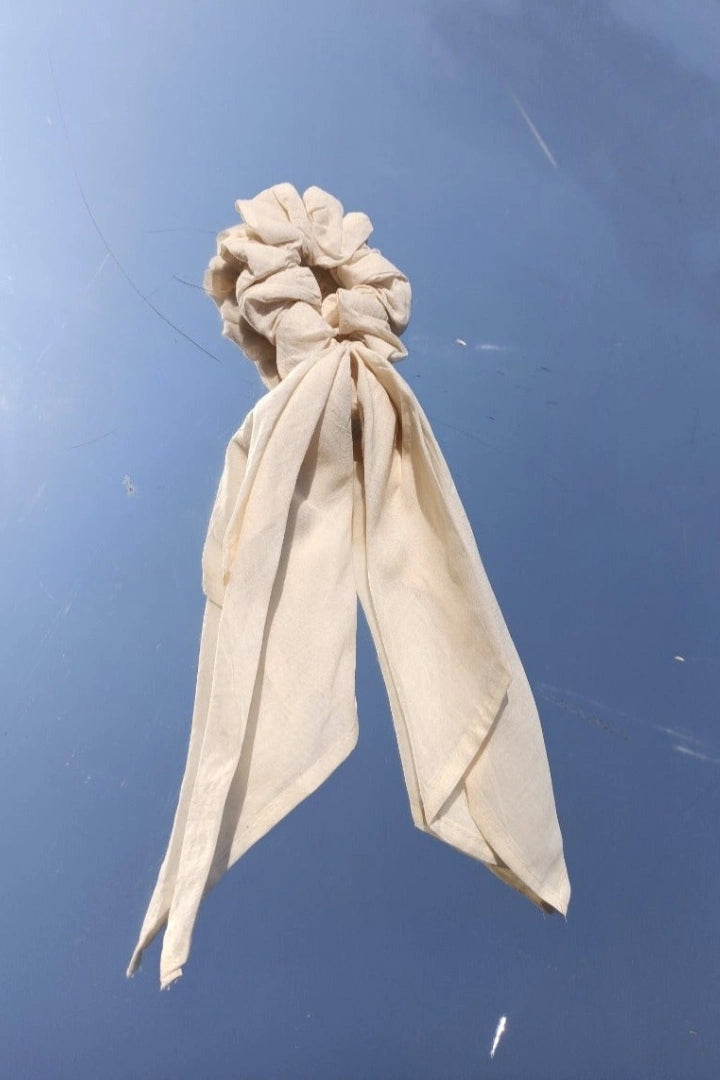 Ilamra sustainable clothing organic cotton Off-white hand block printed scrunchie
